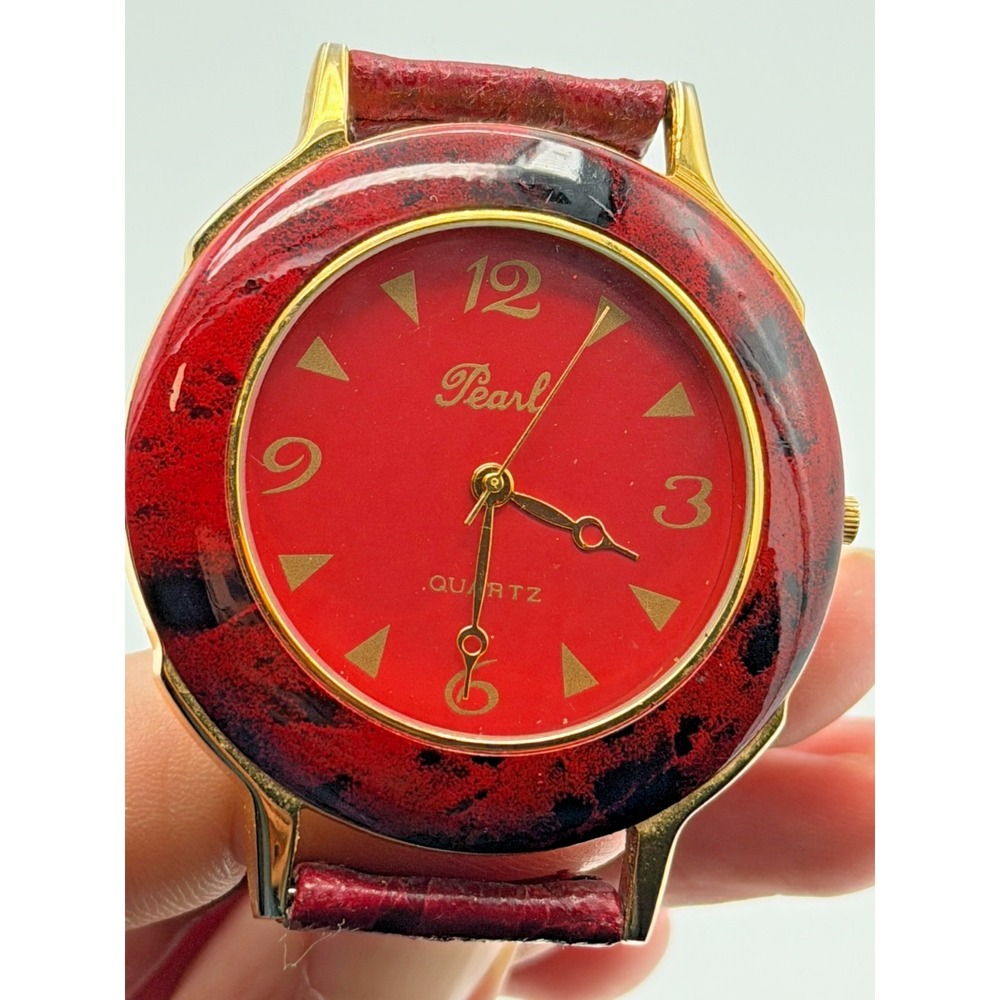 Pearl Quartz Watch‎ Red Dial Tortoise Bezel Genuine Leather Hong Kong Running